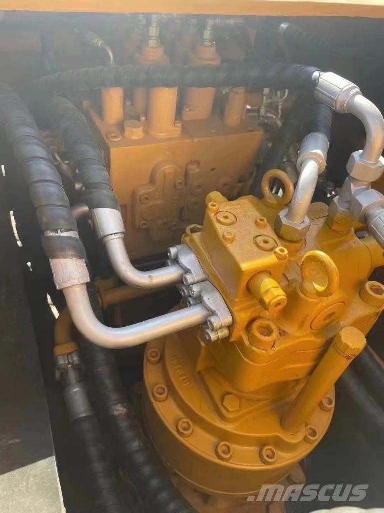 Sany 215 Pásové rýpadlá