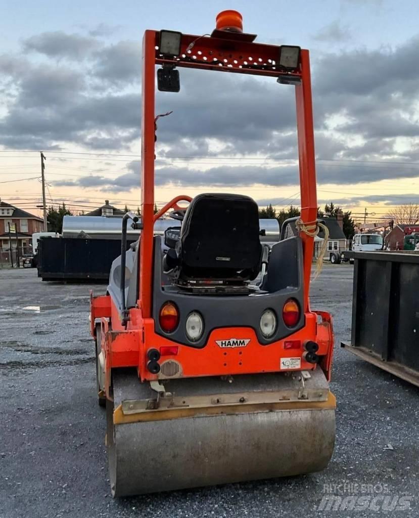 Hamm HD 12 VV Tandemové valce