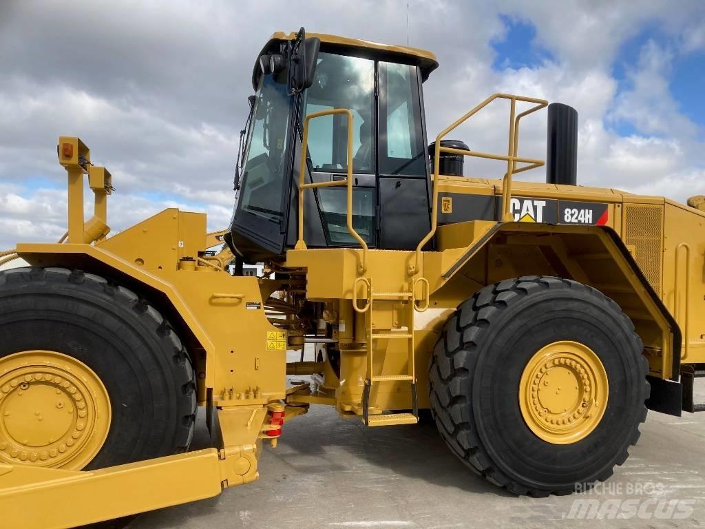 CAT 824 H Kolesové dozéry