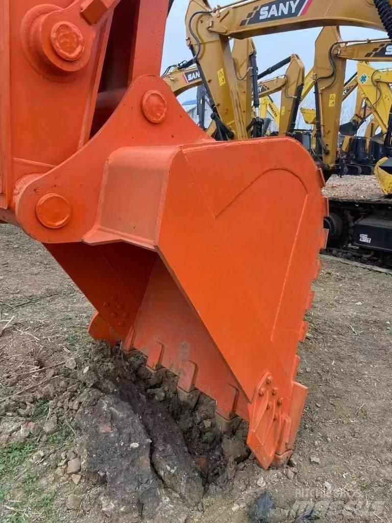 Hitachi 360 Pásové rýpadlá