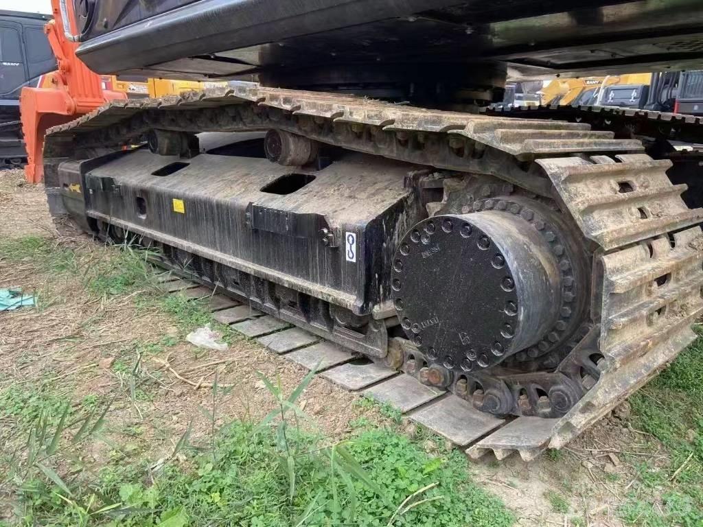 Hitachi 360 Pásové rýpadlá