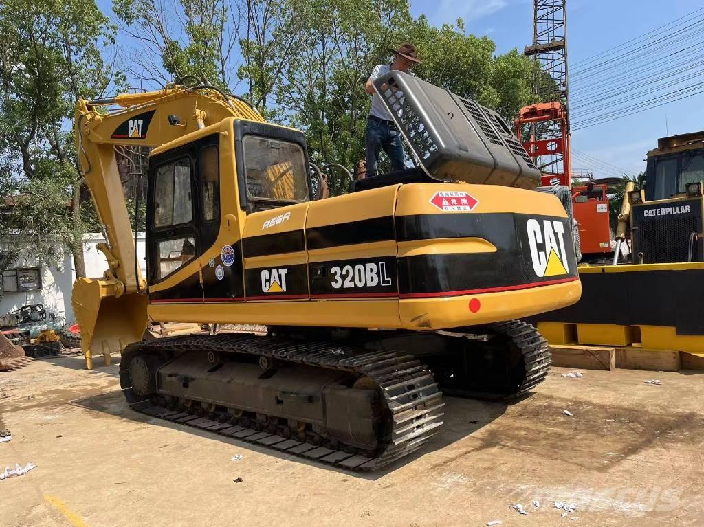 CAT 320 B L Pásové rýpadlá