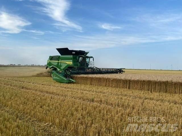 John Deere X9-1100 Kombinované zberacie stroje