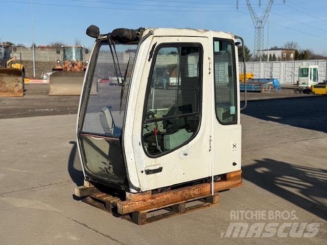 Liebherr A 924 C CAB Kabíny a interiér