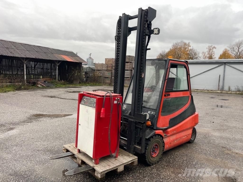 Linde E 30-01 Akumulátorové vozíky