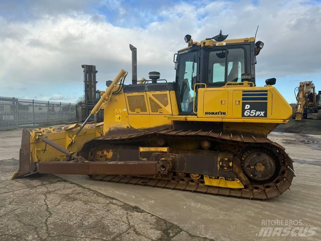 Komatsu D 65 PX-18 Pásové dozéry