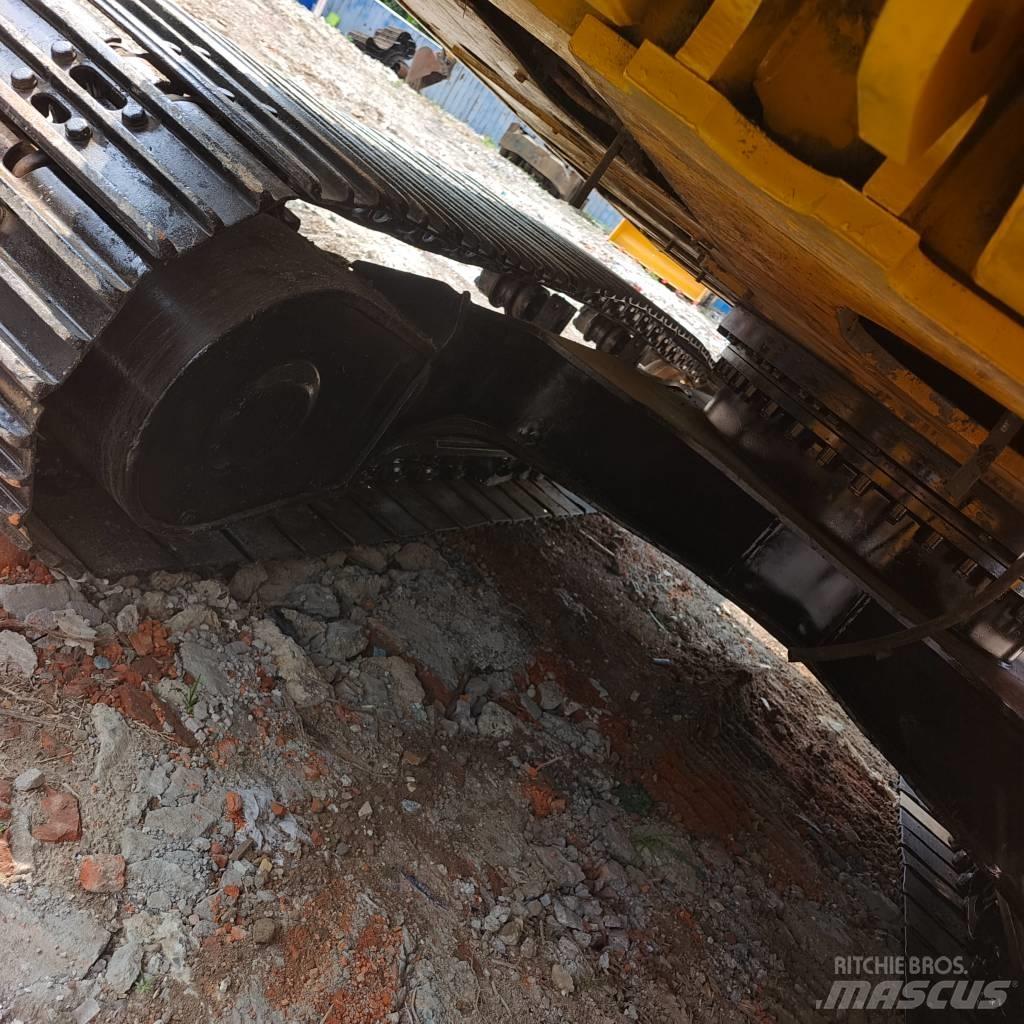 CAT 320 GC Kolesové rýpadlá