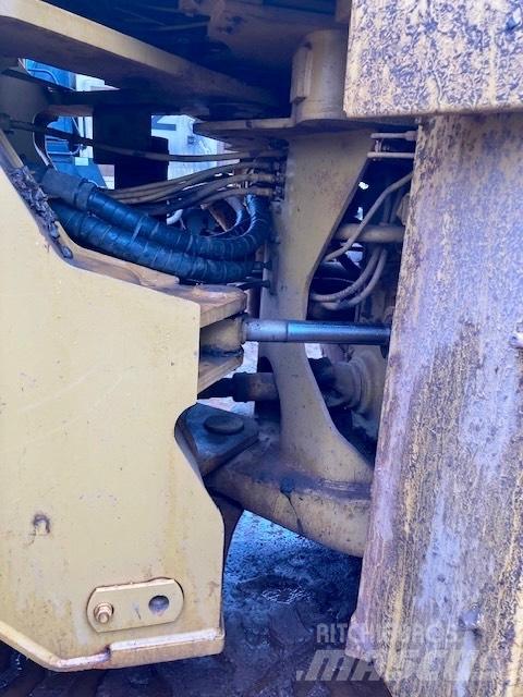CAT 980 F Kolesové nakladače