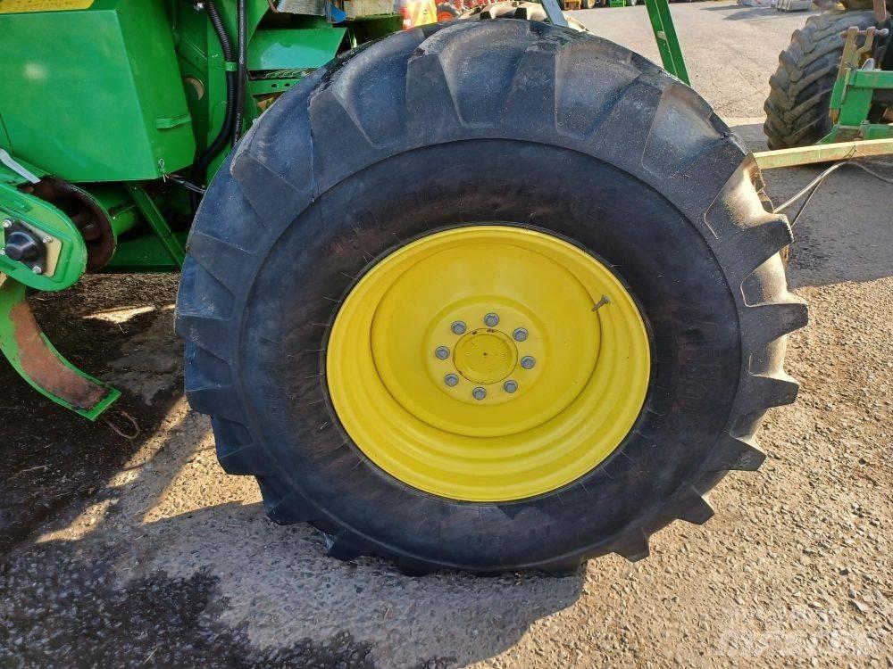 John Deere W 540 Kombinované zberacie stroje