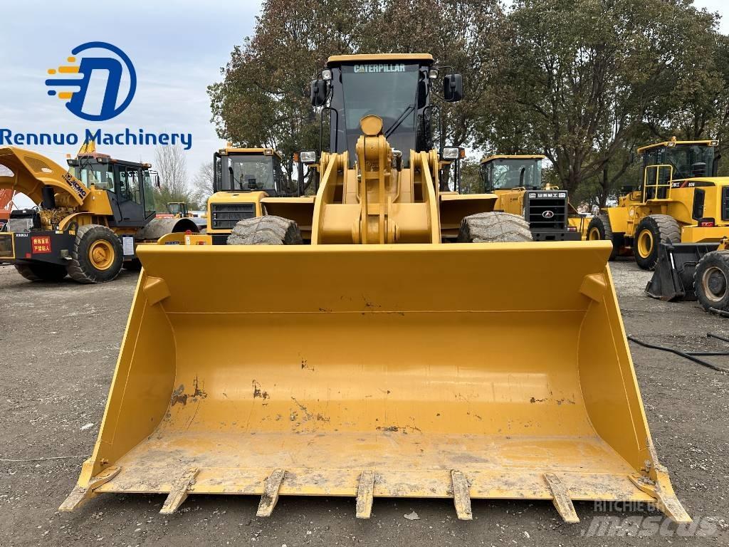 CAT 966H Kolesové nakladače