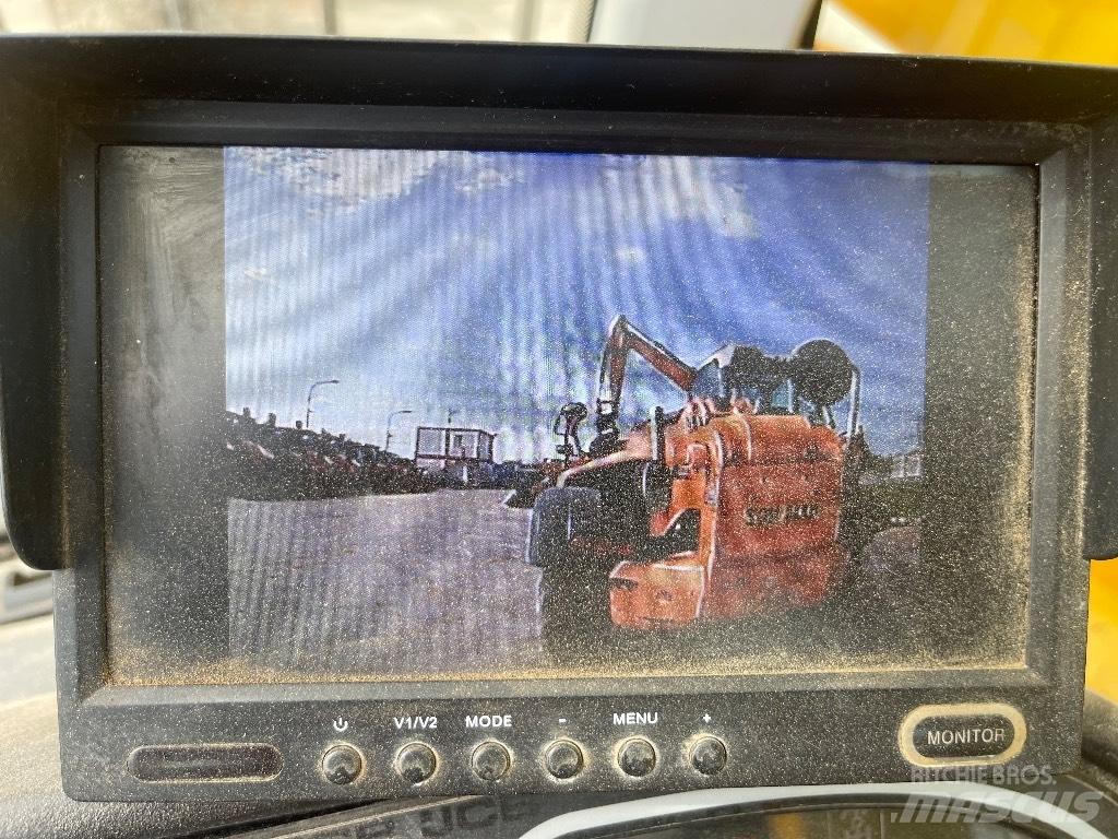 JCB 535-140 Teleskopické manipulátory