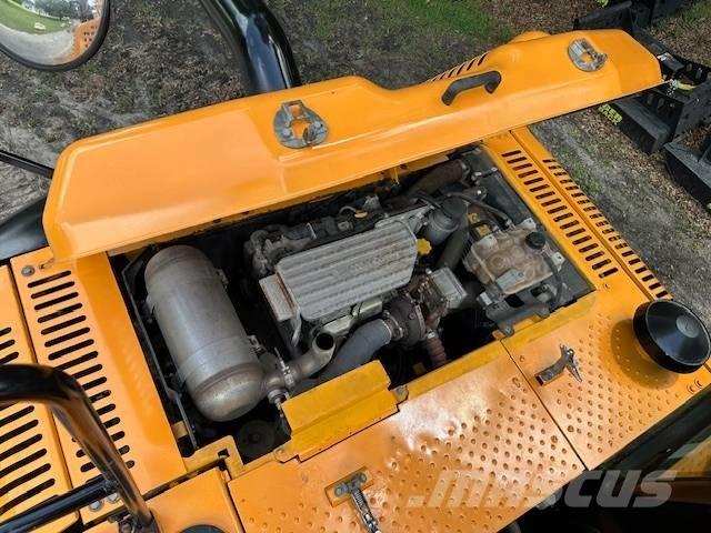 JCB JS190N LC Pásové rýpadlá