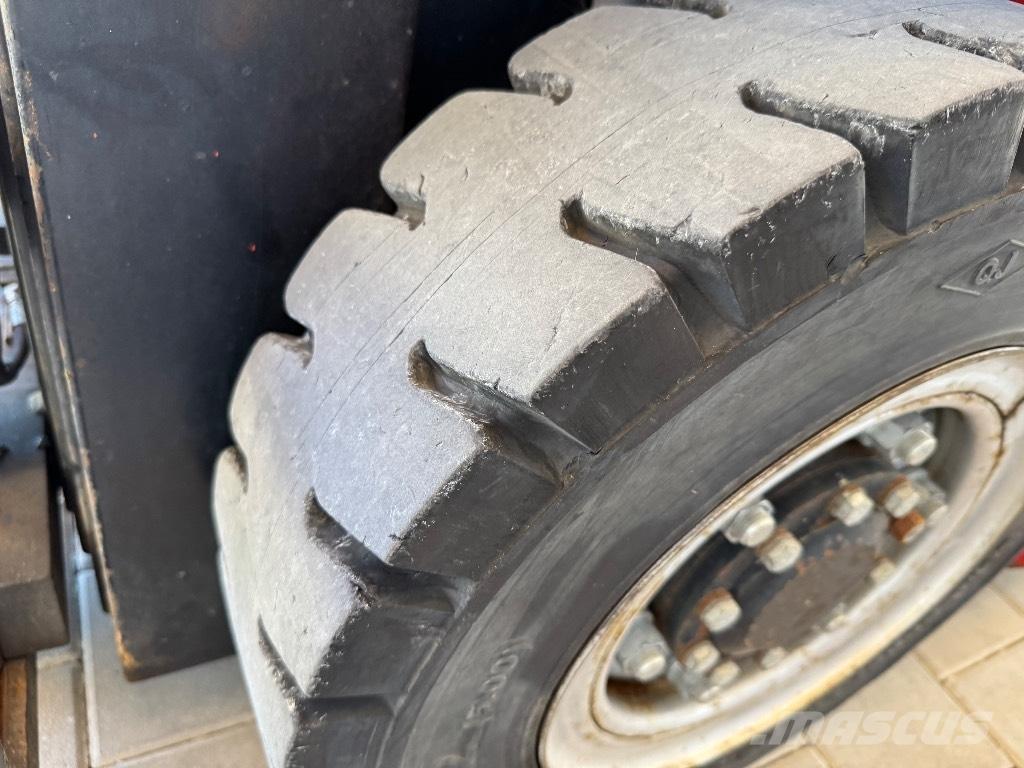 Manitou MI 25 Dieselové vozíky