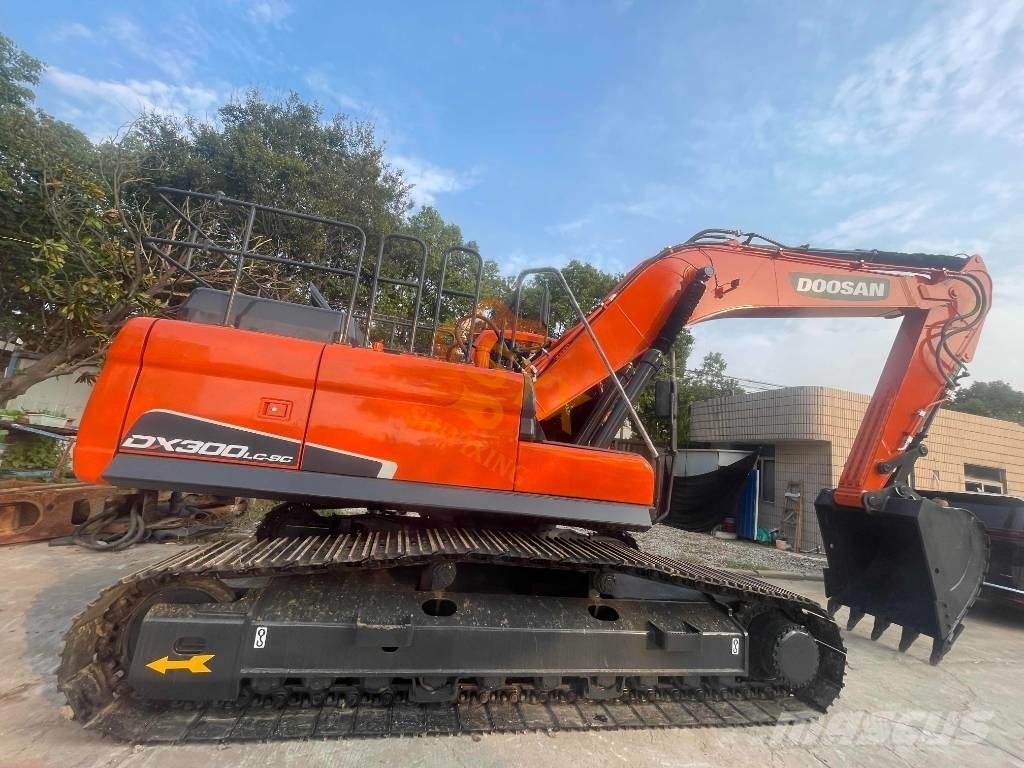 Doosan DX 300LCA Pásové rýpadlá