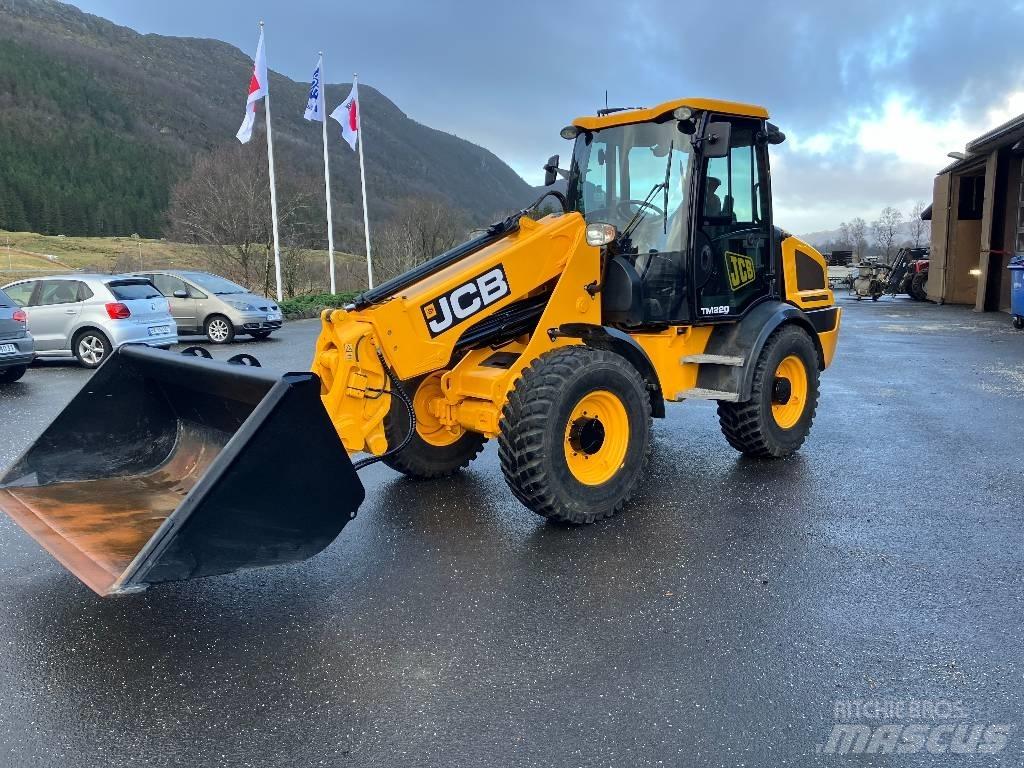JCB TM 220 Teleskopické manipulátory