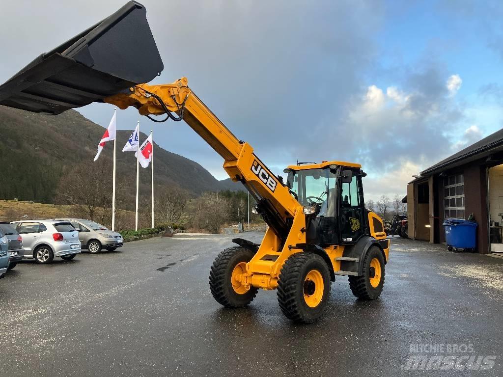 JCB TM 220 Teleskopické manipulátory