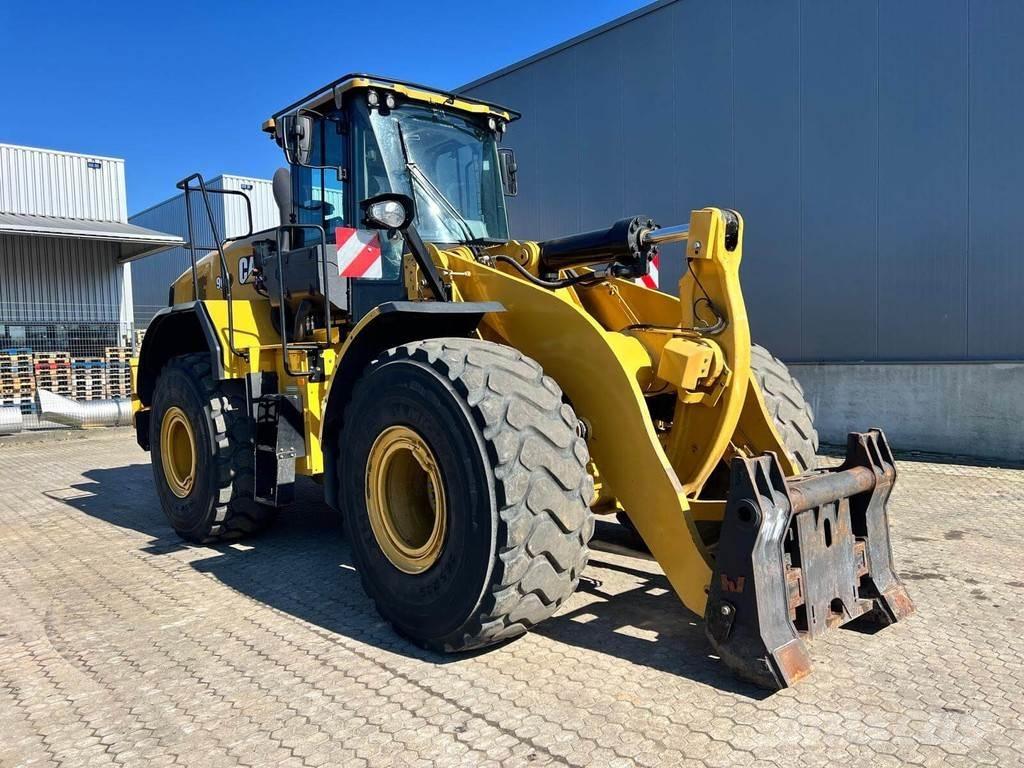 CAT 966-14 Kolesové nakladače