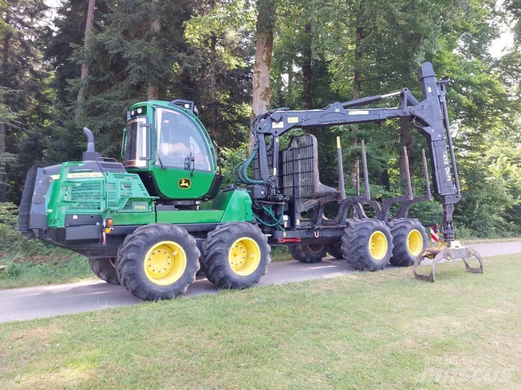 John Deere 1110G Lesné traktory