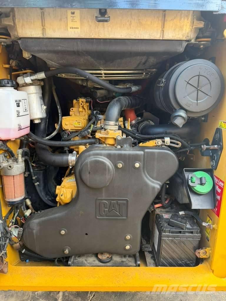 CAT 299 D XHP Šmykom riadené nakladače