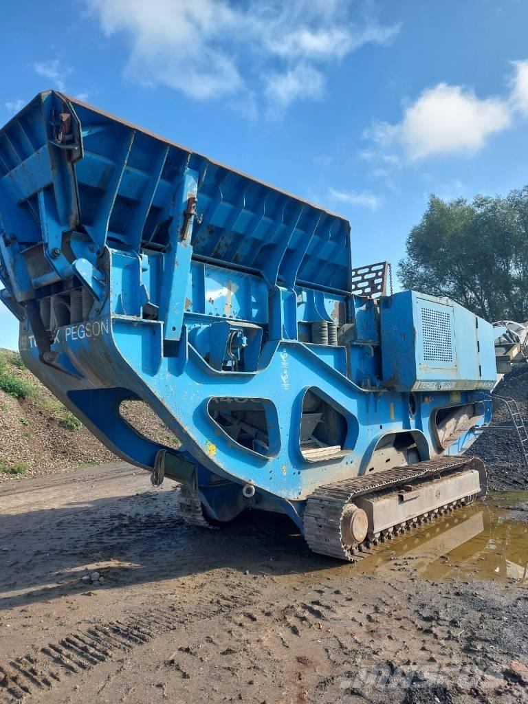 Terex Pegson XR 400 Mobilné drviče