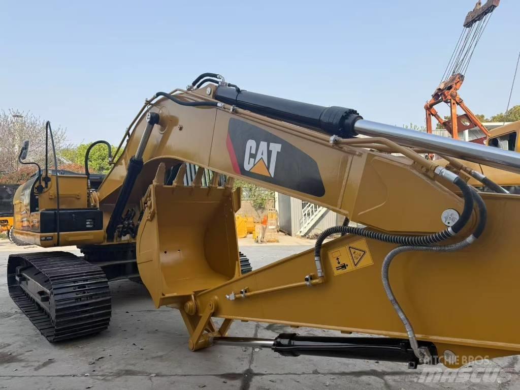CAT 320D2 Midi rýpadlá 7 t - 12 t