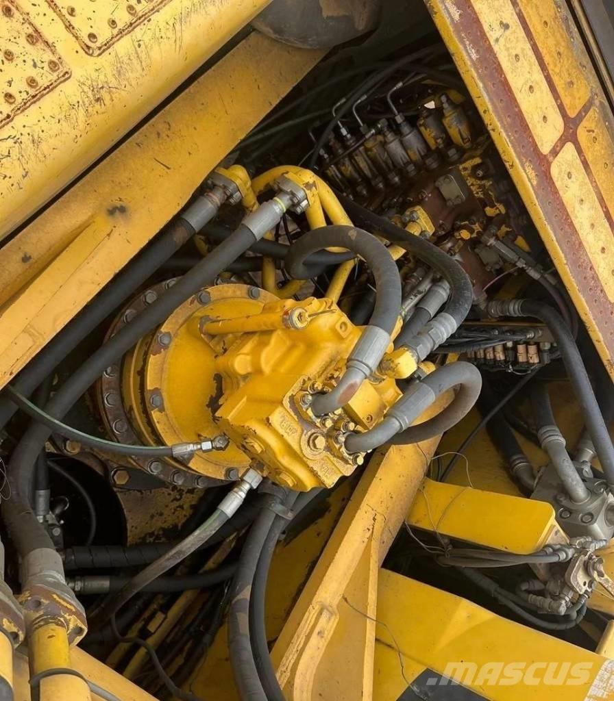 Komatsu PC 450 LC-8 Pásové rýpadlá