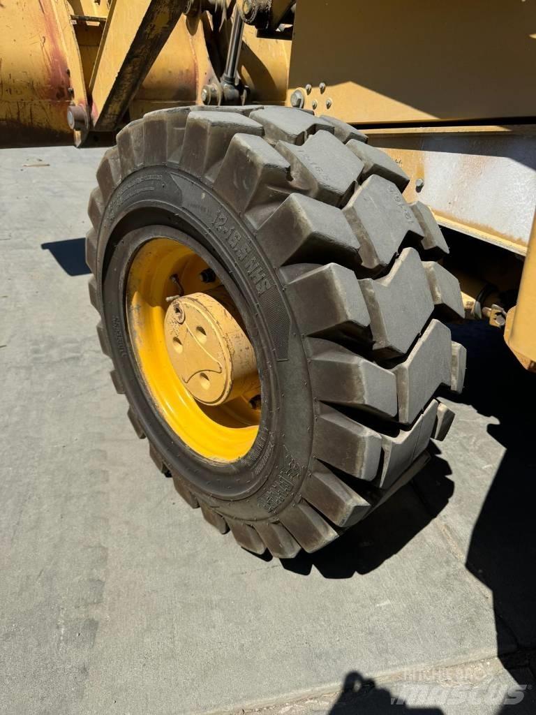 John Deere 310 G Rýpadlo-nakladače