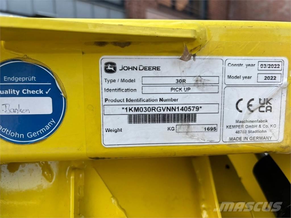 John Deere 30R Príslušenstvo strojov na seno a krmivo