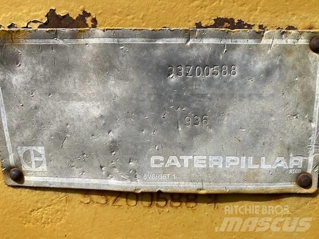 CAT 936 Kolesové nakladače