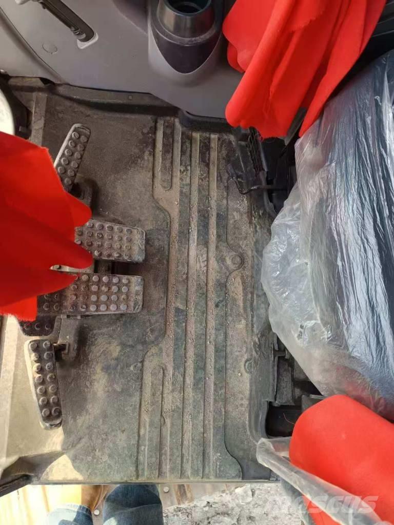 Hitachi ZX 70 Midi rýpadlá 7 t - 12 t