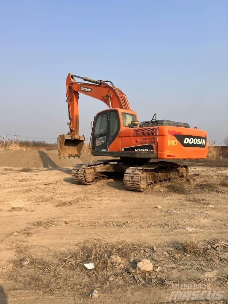 Doosan DX225LC-9C Pásové rýpadlá