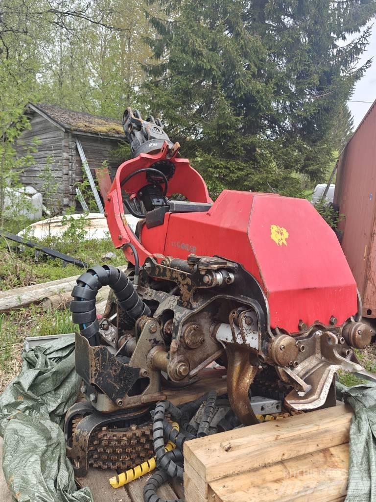 Komatsu C 93 Žatevné hlavy