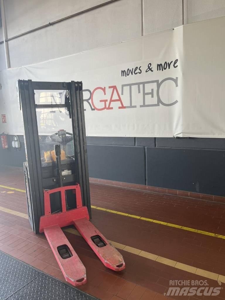 Hyster S1.4 Ručne vedené vysokozdvižné vozíky