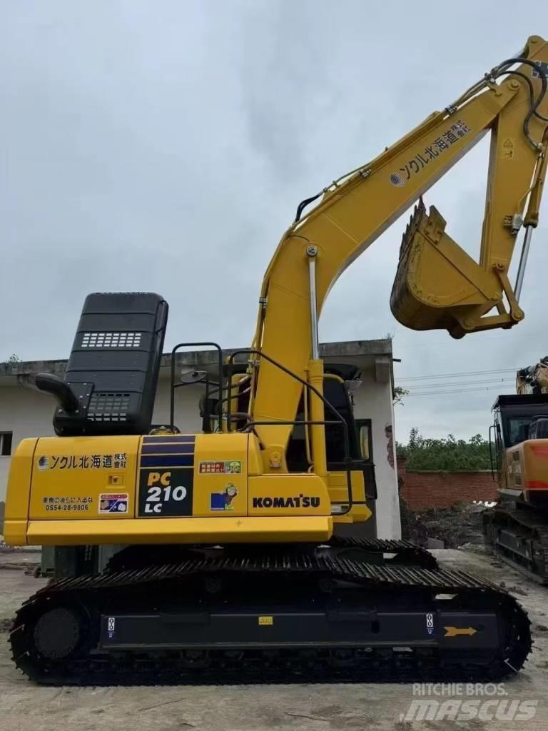 Komatsu 210LC-8 Pásové rýpadlá