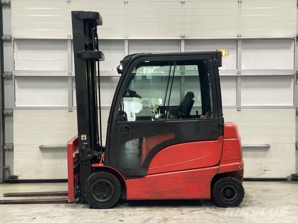 Hyster J3.0XN Akumulátorové vozíky