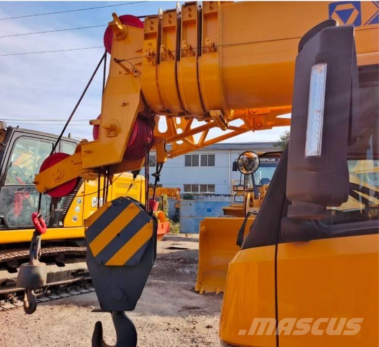 XCMG QY 50 Univerzálne terénne žeriavy