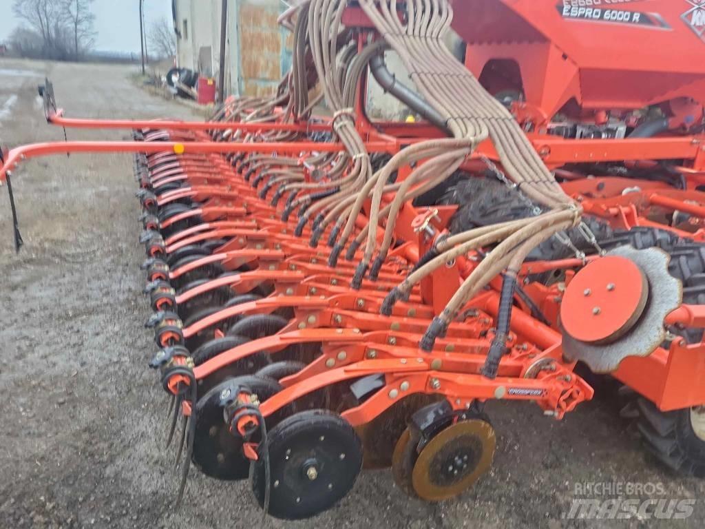 Kuhn Espro 6000 R Mechanické sejačky