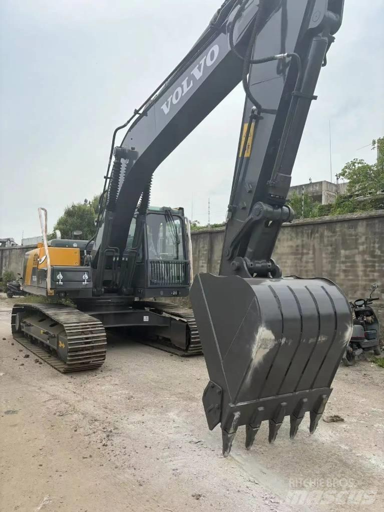 Volvo EC 210 Midi rýpadlá 7 t - 12 t