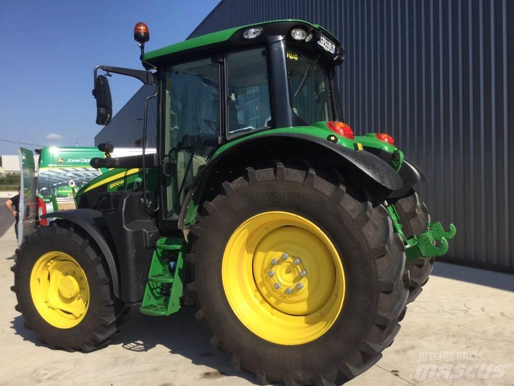 John Deere 6100M Traktory