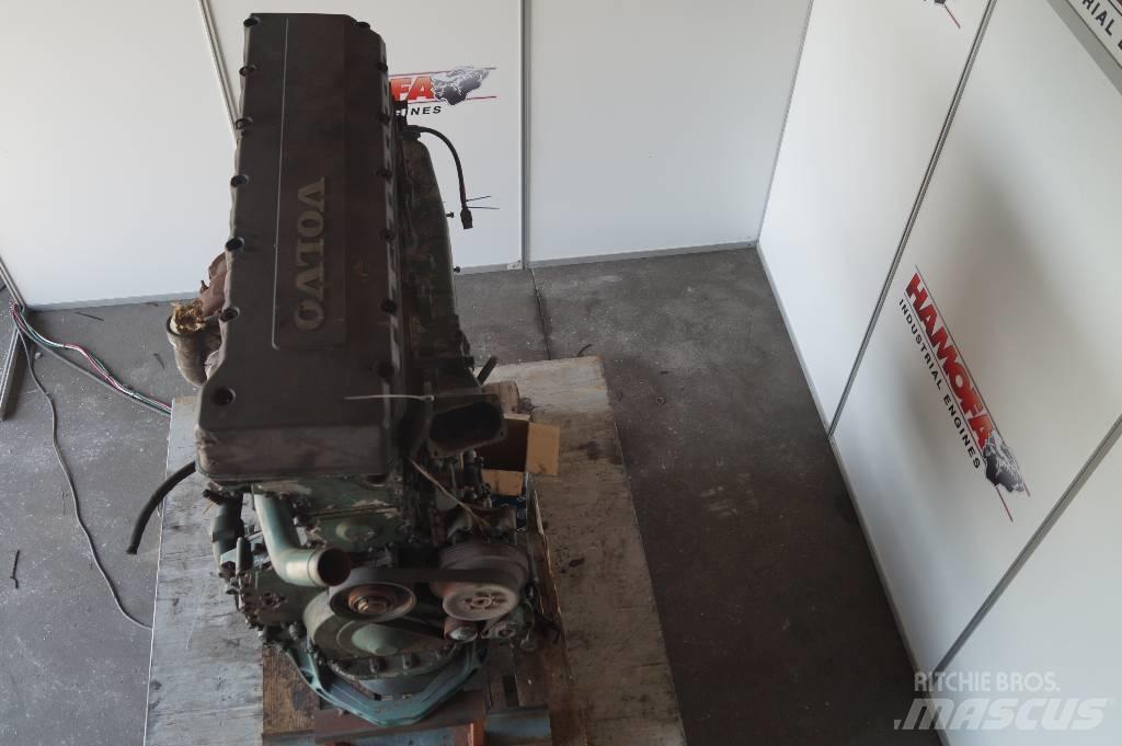 Volvo D12 FOR PARTS Motory