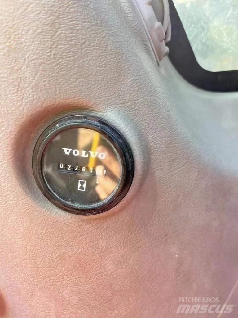 Volvo ED220 Pásové rýpadlá