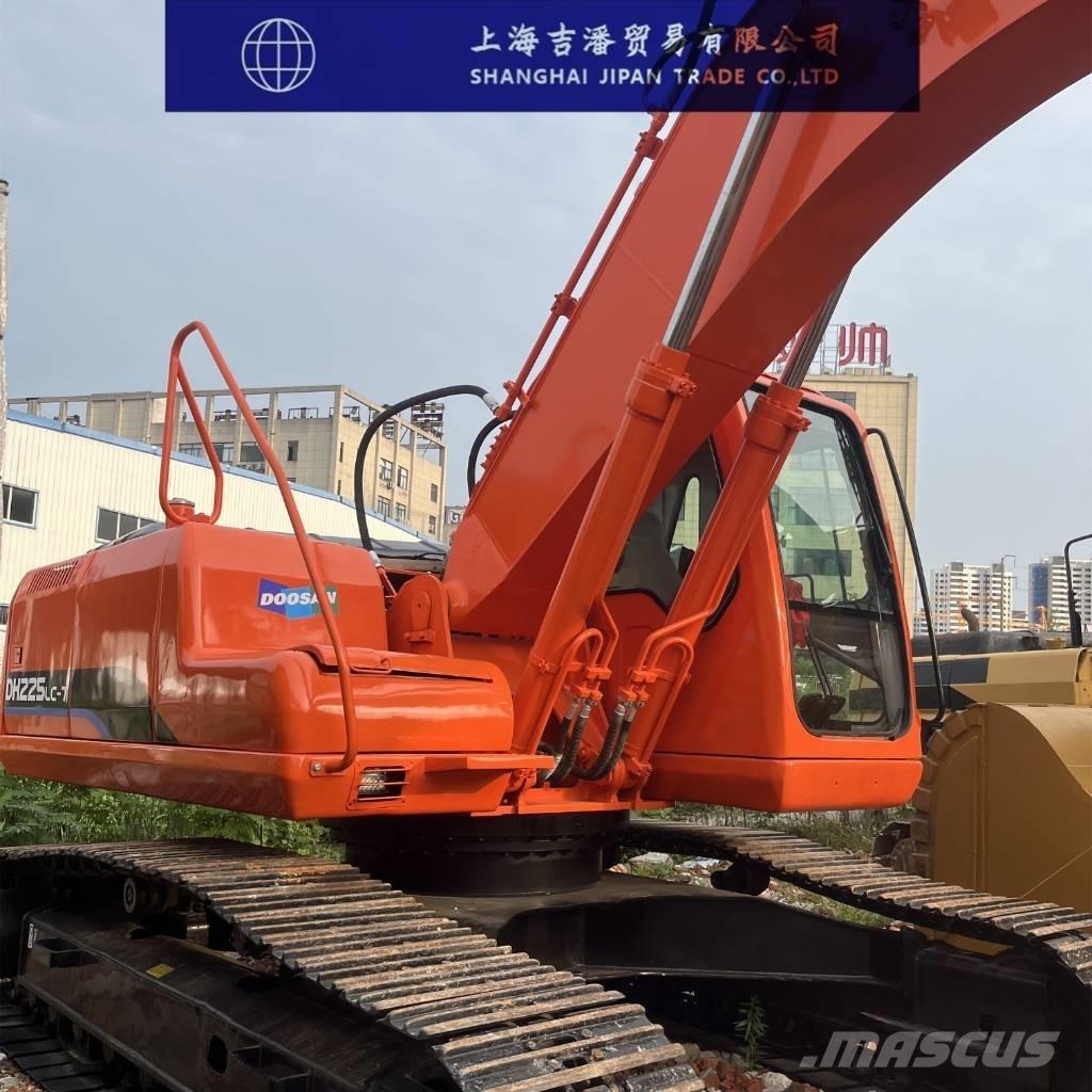 Doosan DH 225 Pásové rýpadlá