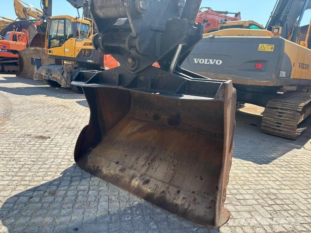 Volvo EC 240 C L Pásové rýpadlá