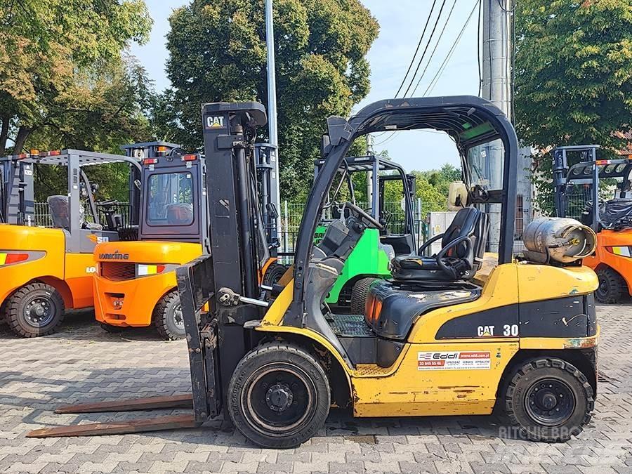 CAT GP30N LPG vozíky
