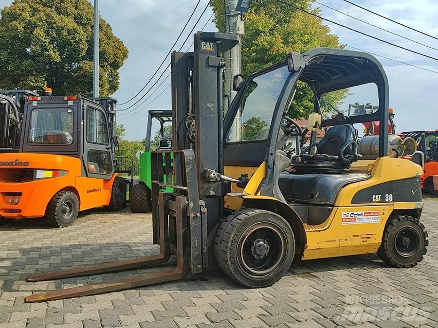 CAT GP30N LPG vozíky