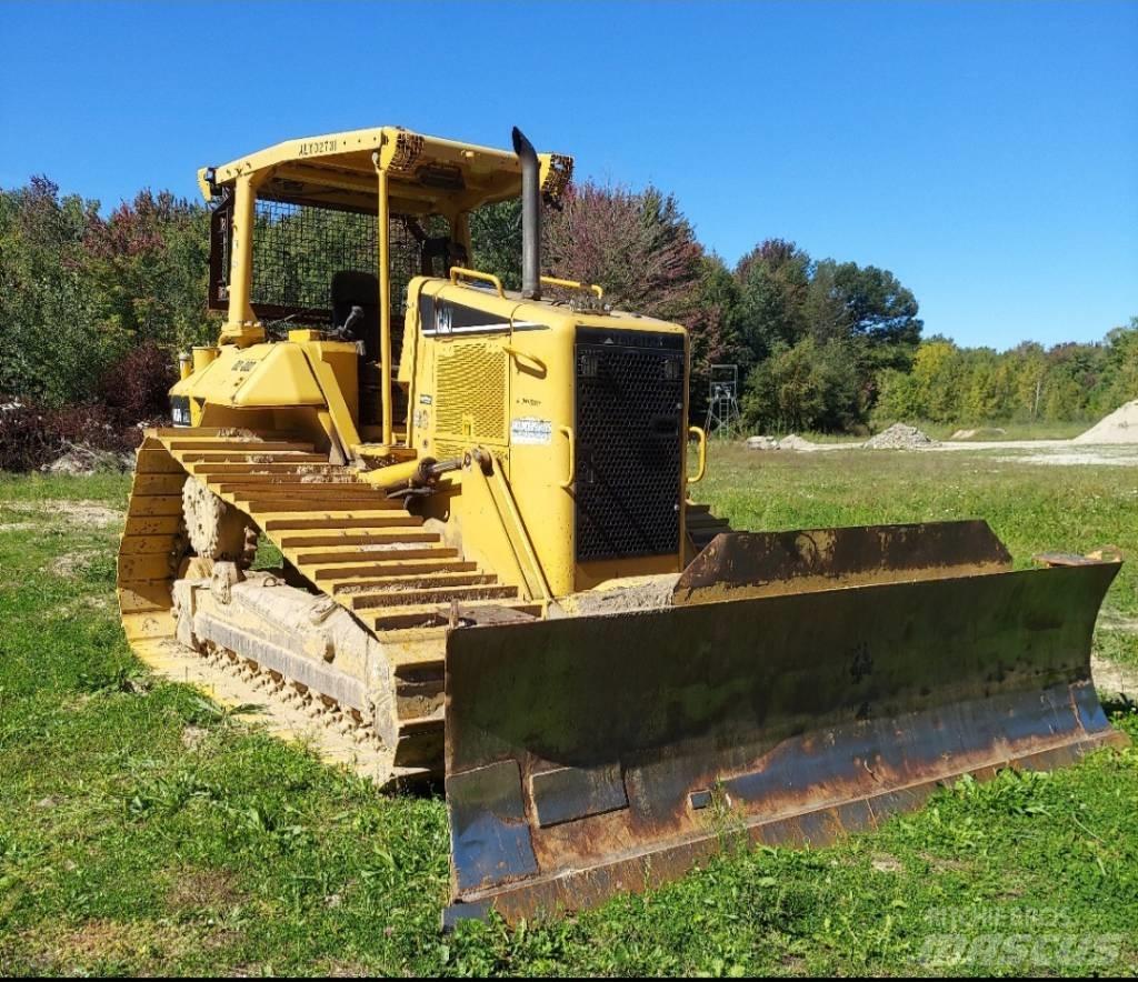 CAT D 6 N Pásové dozéry