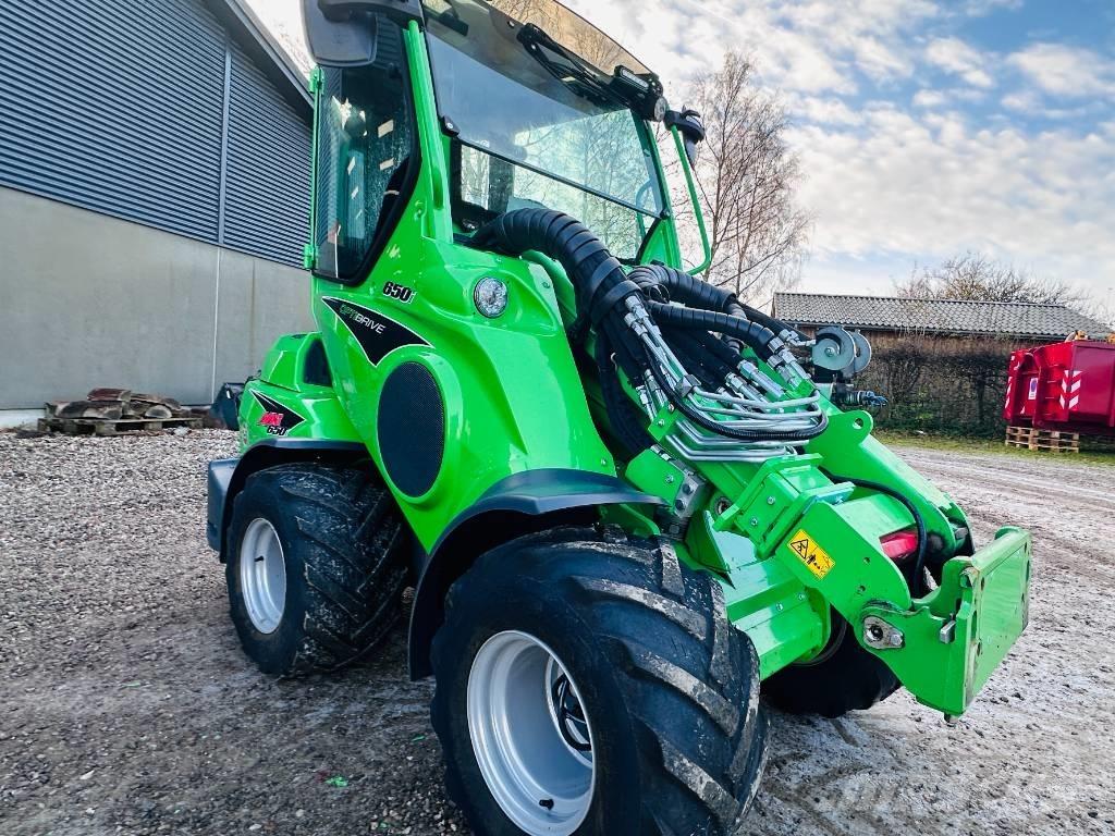 Avant 650 i Viacúčelové nakladače