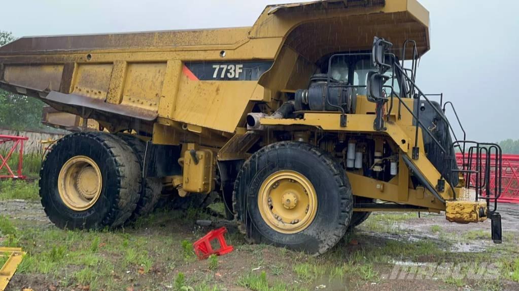 CAT 773 F Kĺbové nákladné autá