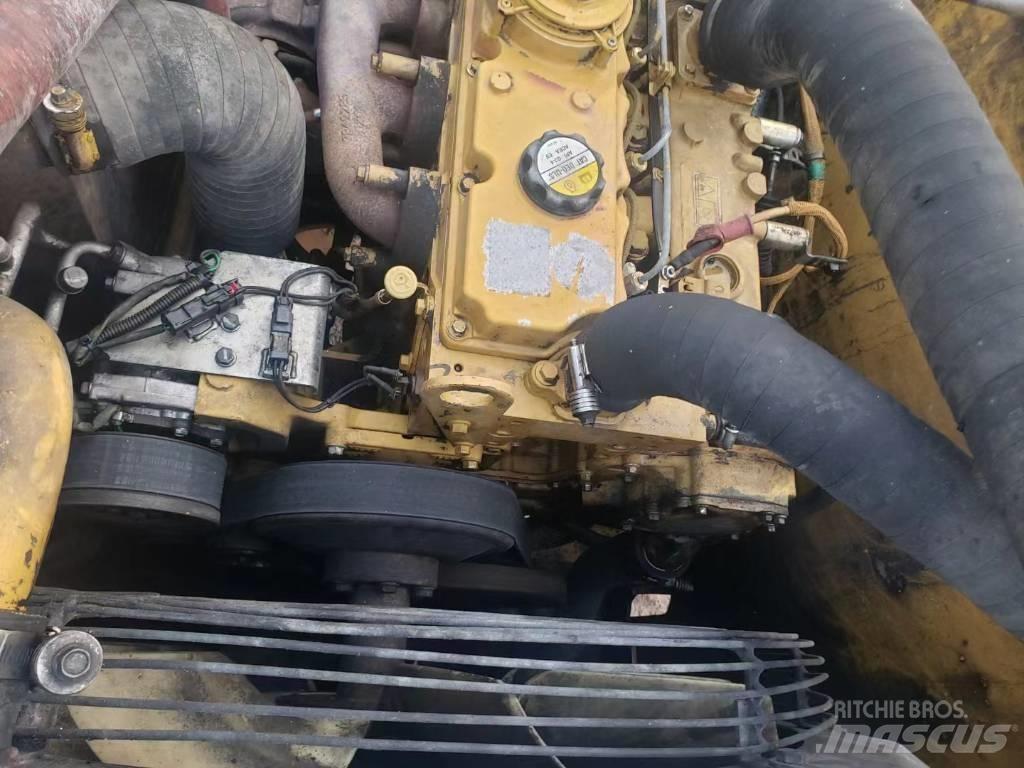 CAT 320 D Pásové rýpadlá