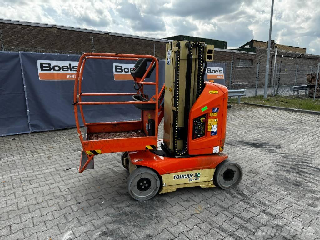 JLG T08E Vertikálne stĺpové výťahy